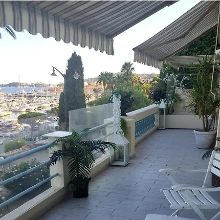 Near Monaco - Sea View - Sleeps 2 - Pets - Parking * Beaulieu-sur-Mer