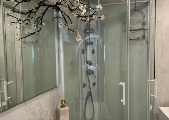 דירה Near Monaco - Sea View - Sleeps 2 - Pets - Parking באיון